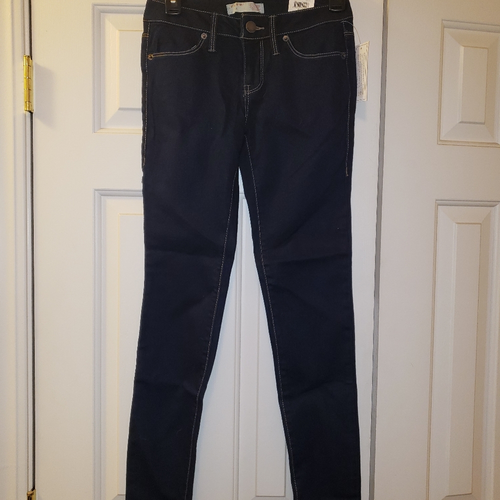 No Boundaries Jeans